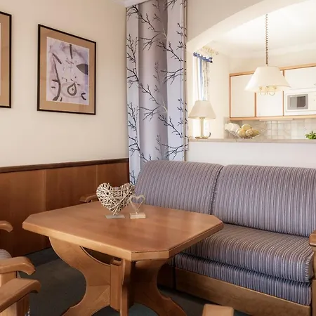 Lueftenegger * מאוטרנדורף