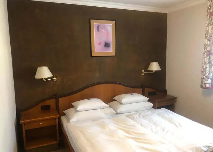 Lueftenegger Маутерндорф